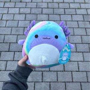 Delphine Squishmallow